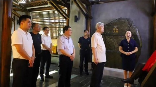 原國(guó)務(wù)院參事、國(guó)家制造強(qiáng)國(guó)建設(shè)戰(zhàn)略咨詢(xún)委員會(huì)委員張綱一行來(lái)集團(tuán)白沙溪茶廠(chǎng)考察調(diào)研